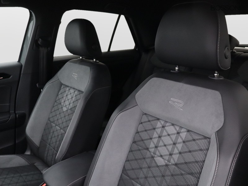 7 - Volkswagen T-Roc 1.5 tsi act r line dsg