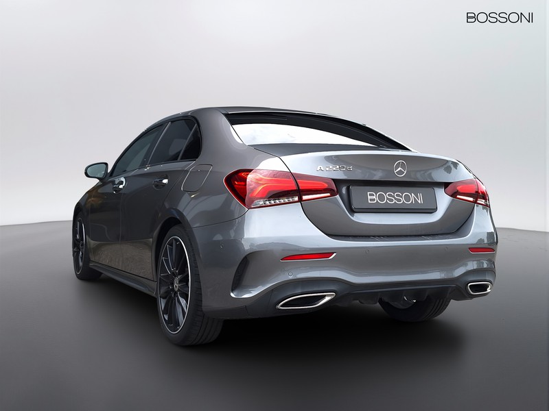 7 - Mercedes Classe A sedan 220 d premium 8g-dct