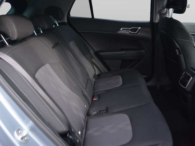 7 - Kia Sportage 1.6 t-gdi phev style awd at6