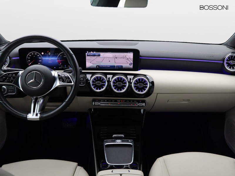 13 - Mercedes CLA coupe 180 d progressive advanced plus 8g-dct