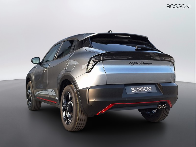 7 - Alfa Romeo Junior 1.2 hybrid 145cv ibrida speciale edct6