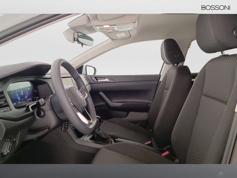 25 - Volkswagen Polo 1.0 80cv young