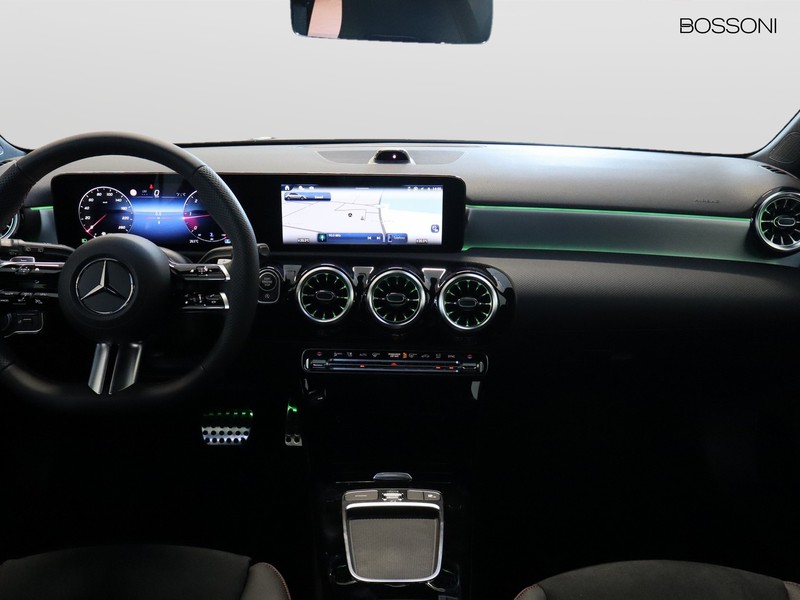 13 - Mercedes Classe A 200 d amg line premium speedshift dct amg 8g