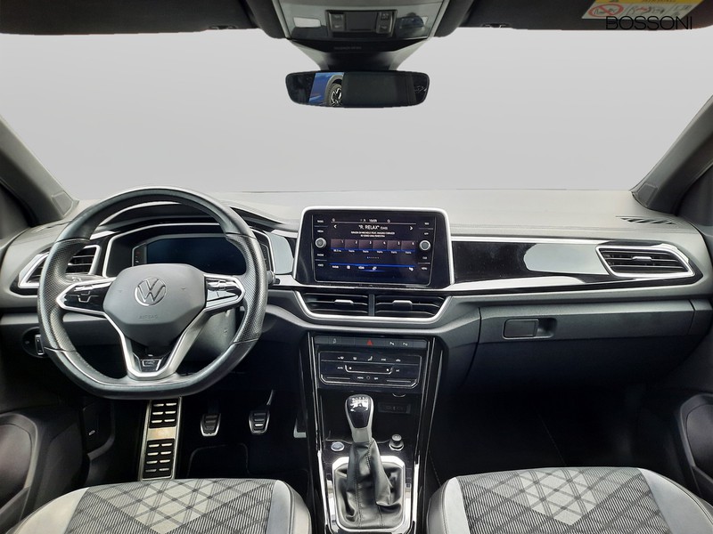 7 - Volkswagen T-Roc 1.0 tsi 110cv r line