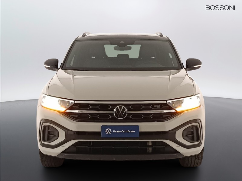 25 - Volkswagen T-Roc 1.0 tsi 110cv r line