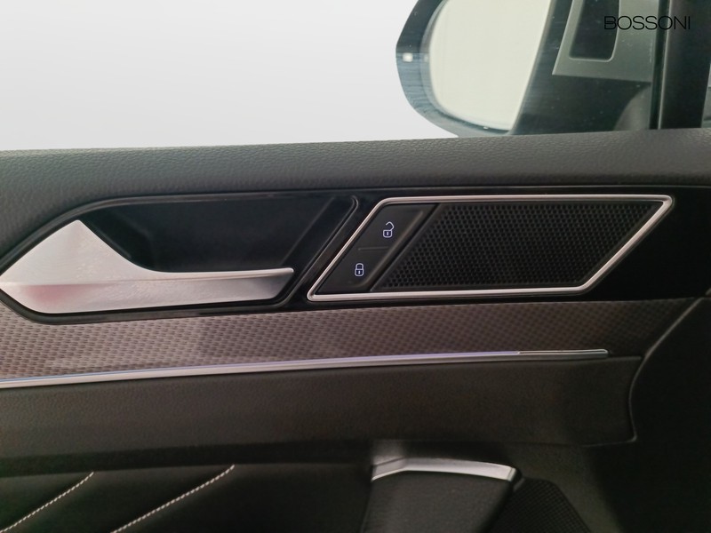 19 - Volkswagen Passat alltrack 2.0 tdi scr 200cv 4motion dsg