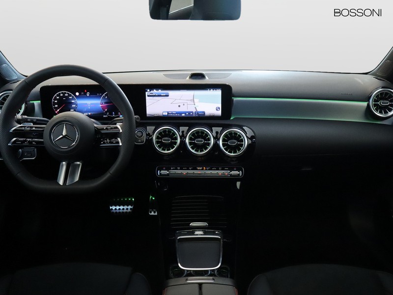 13 - Mercedes Classe A 200 d amg line premium speedshift dct amg 8g