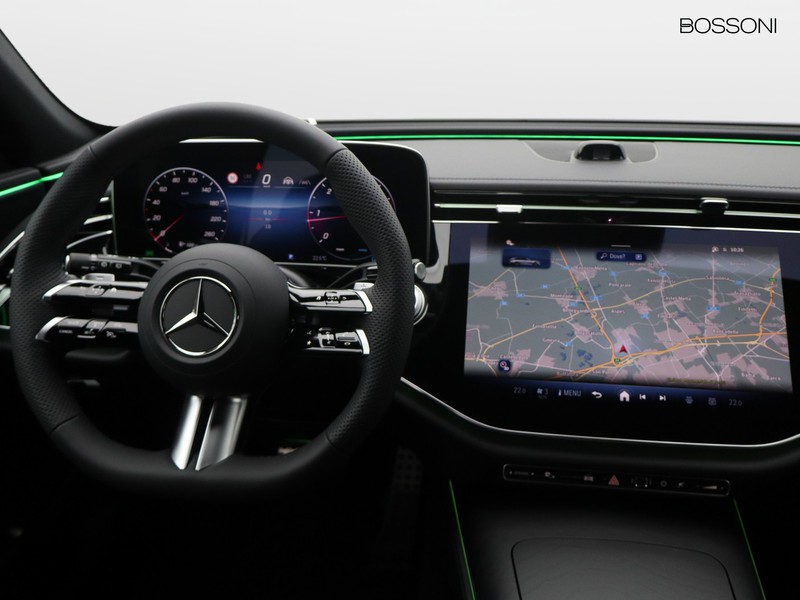 13 - Mercedes Classe E station wagon 220 d amg line premium 4matic 9g-tronic