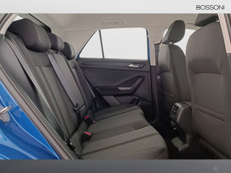 7 - Volkswagen T-Roc 1.0 tsi 110cv life