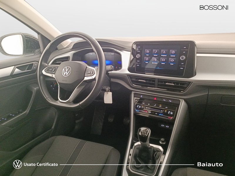 7 - Volkswagen T-Roc 2.0 tdi scr 115cv sport