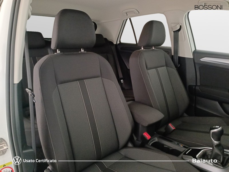 19 - Volkswagen T-Roc 2.0 tdi scr 115cv sport