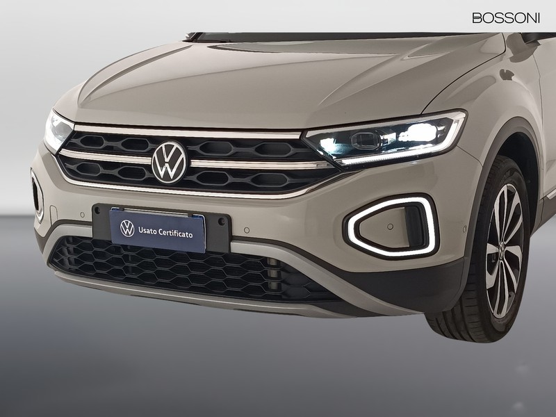 13 - Volkswagen T-Roc 1.0 tsi 110cv style