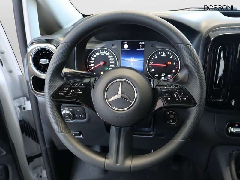13 - Mercedes Vans Vito furgone 116 cdi long pro
