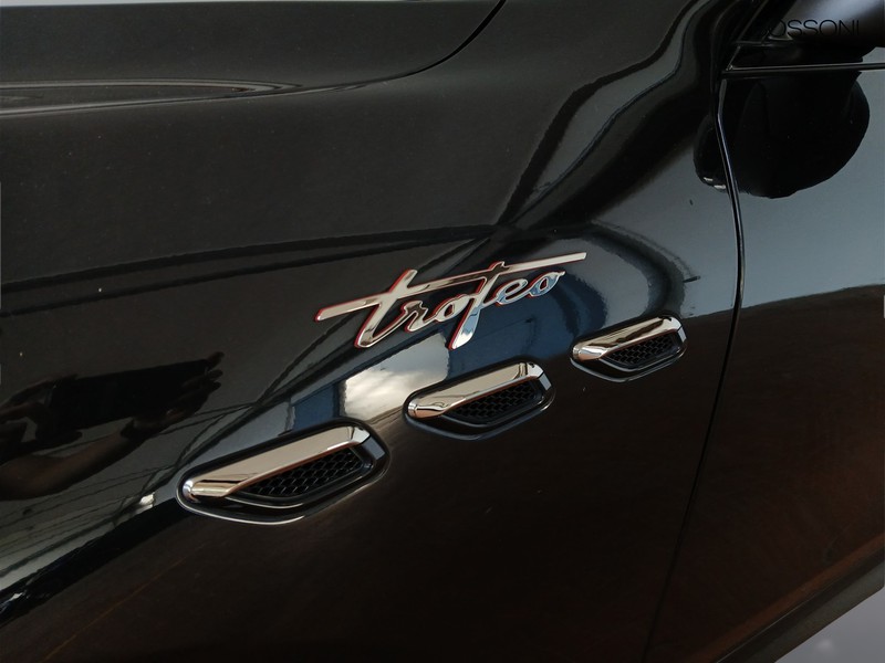 19 - Maserati Grecale 3.0 v6 v6 530cv trofeo awd