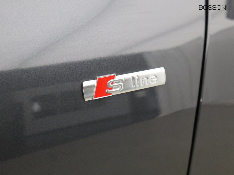 19 - Audi Q5 sportback 2.0 tdi mhev+ 204cv s line edition quattro