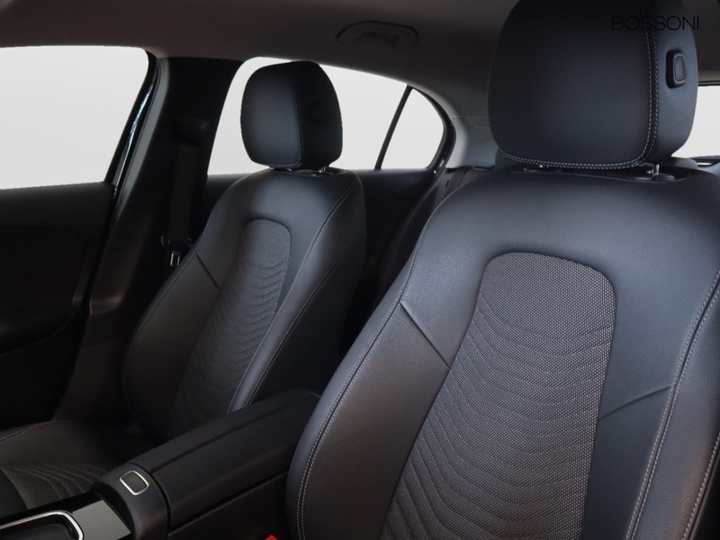 7 - Mercedes Classe A 180 d advanced speedshift dct amg 8g