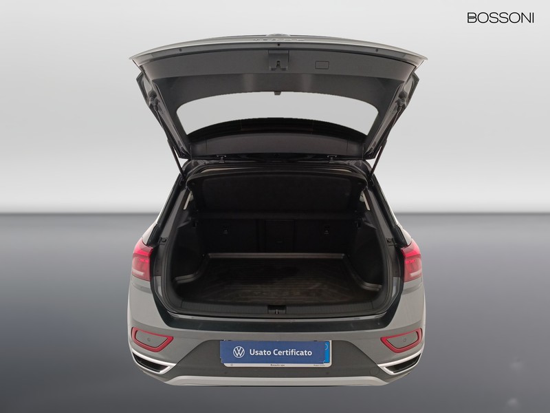 31 - Volkswagen T-Roc 1.0 tsi 110cv style