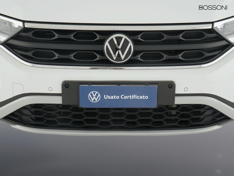 13 - Volkswagen T-Roc 1.5 tsi act sport dsg
