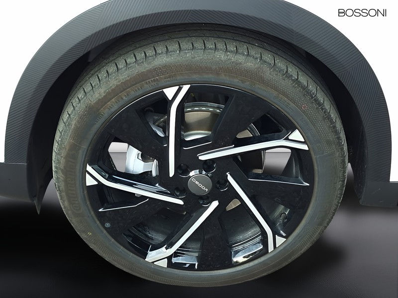 13 - Omoda 7 shs-p 1.5 tgdi plug-in hybrid premium dht