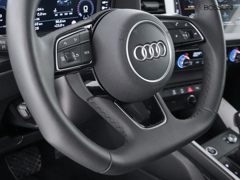 25 - Audi A1 sportback 25 1.0 tfsi business