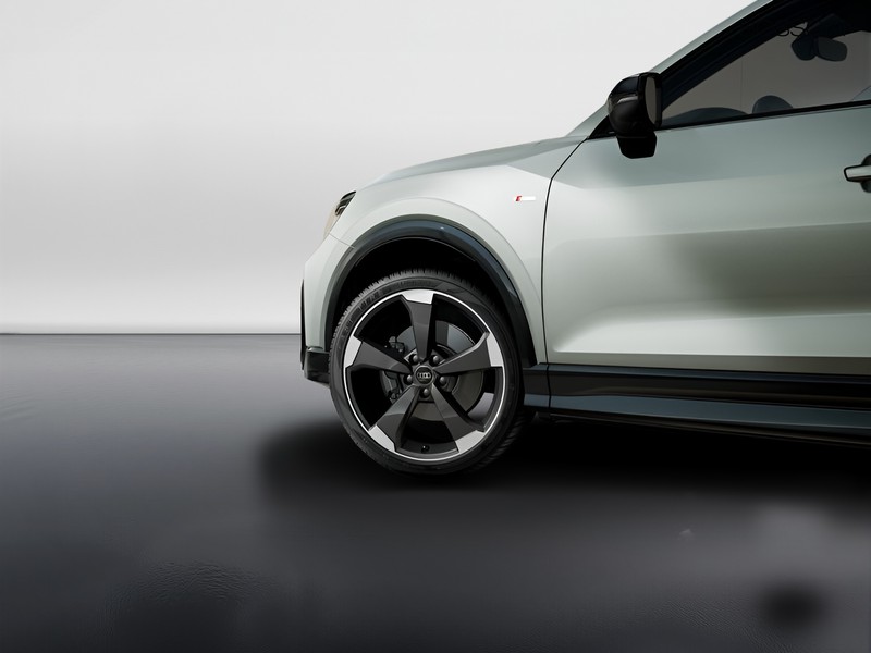 7 - Audi Q2 35 2.0 tdi identity black s tronic