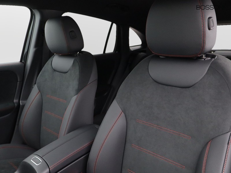 7 - Mercedes GLA 200 d amg line extra 8g-dct