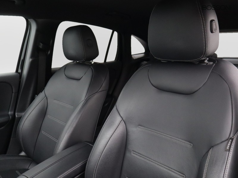 7 - Mercedes GLA 200 d premium 4matic 8g-dct