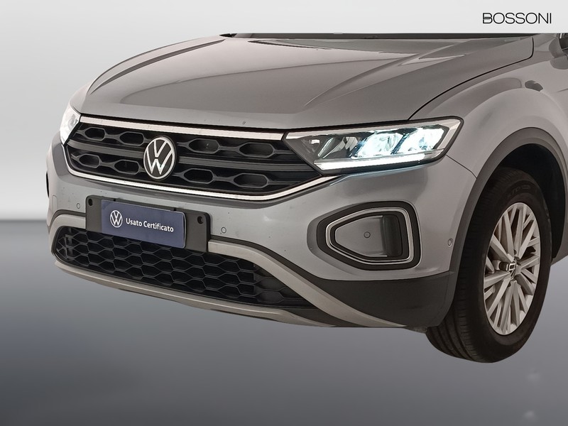 13 - Volkswagen T-Roc 2.0 tdi scr 115cv life