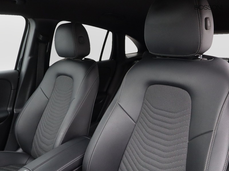 7 - Mercedes GLA 180 d amg line advanced plus 8g-dct