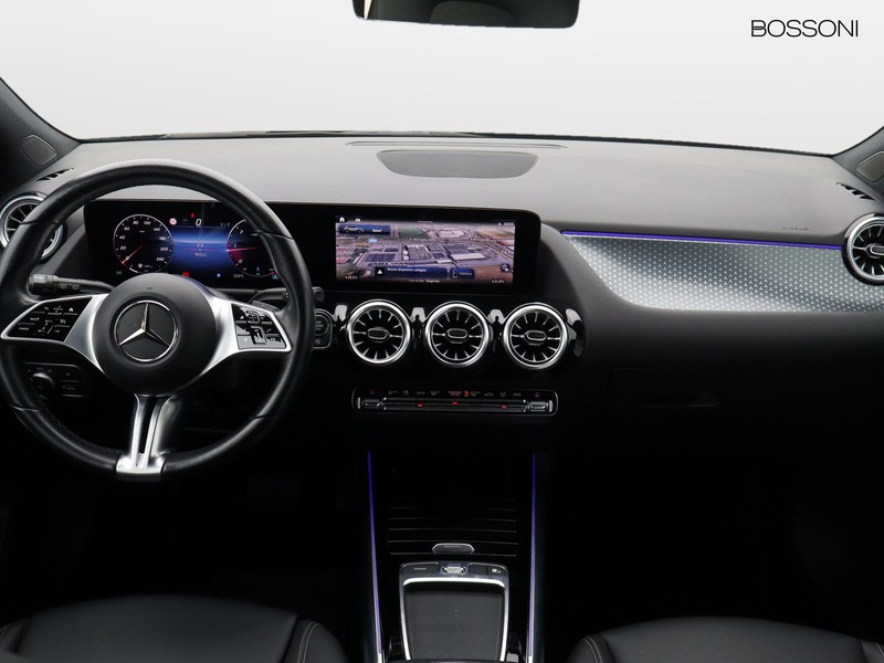 13 - Mercedes GLA 180 d amg line advanced plus 8g-dct