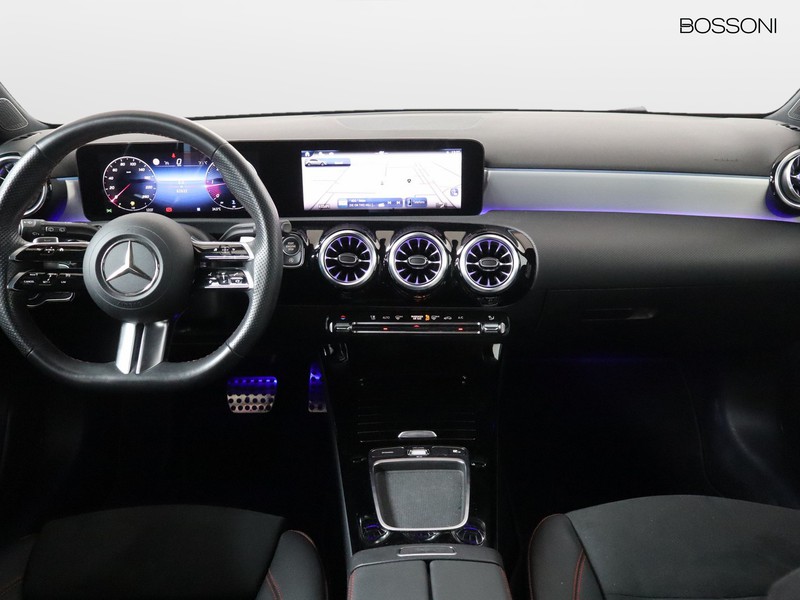 13 - Mercedes Classe A 200 d amg line advanced plus speedshift dct amg 8g