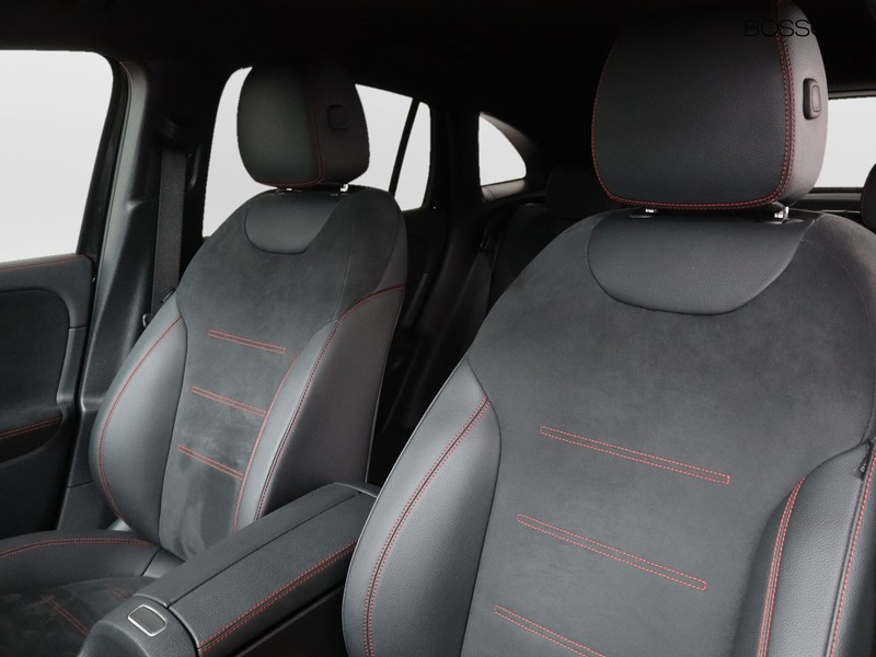 7 - Mercedes EQA 250+ amg line advanced plus