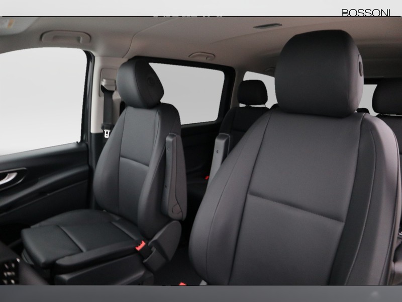 7 - Mercedes Vans Vito 114 cdi long mixto auto my20