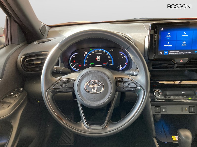13 - Toyota yaris cross 1.5 h 116cv lounge awd-i e-cvt