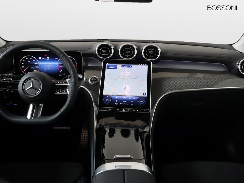 13 - Mercedes GLC suv 220 d amg line advanced 4matic 9g-tronic