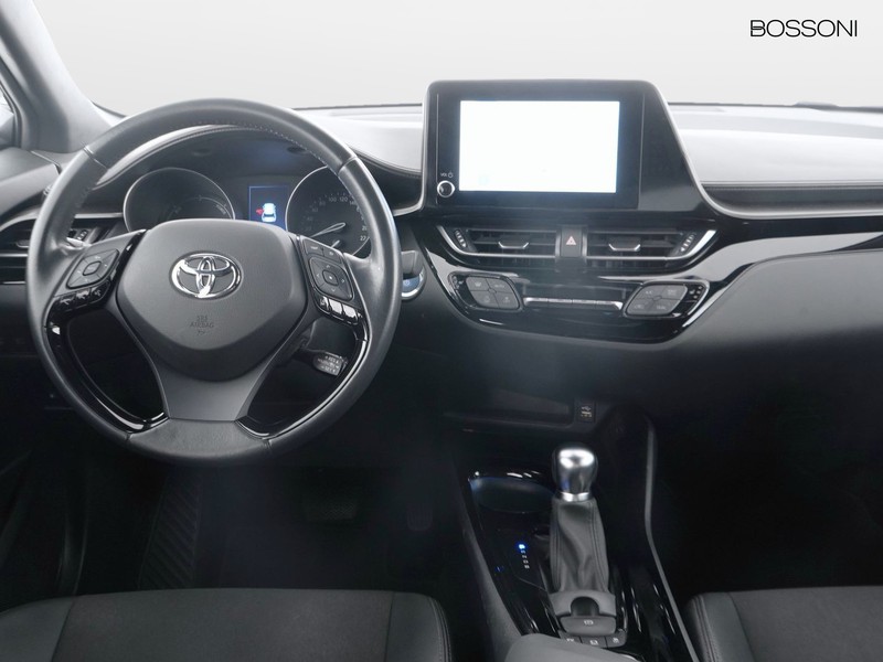 7 - Toyota C-HR 1.8 hybrid trend e-cvt
