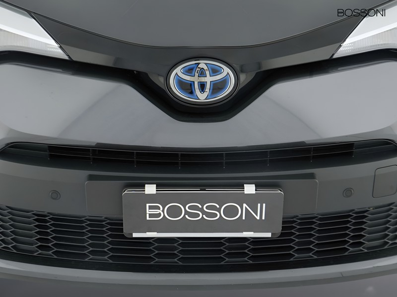 13 - Toyota C-HR 1.8 hybrid trend e-cvt