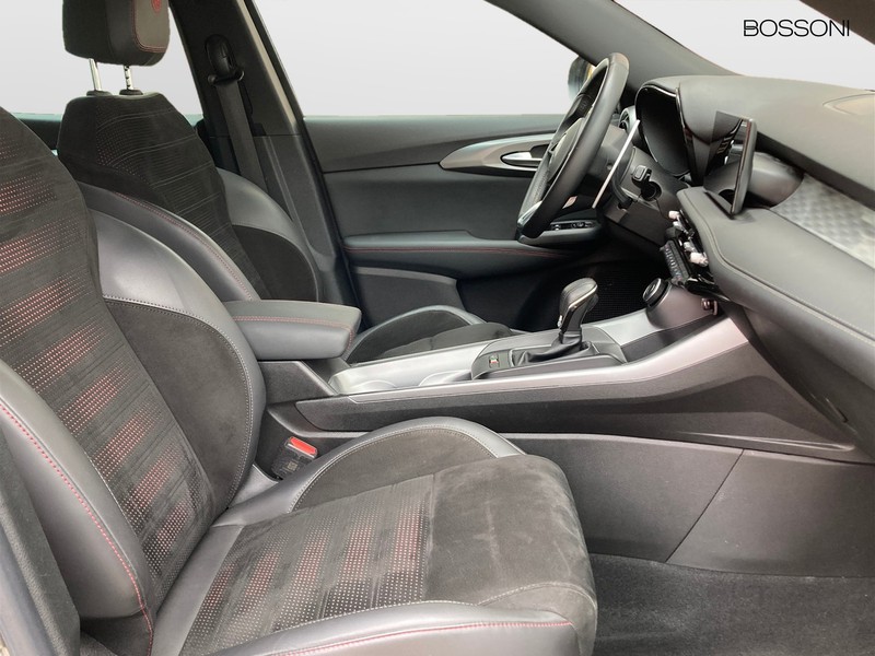 7 - Alfa Romeo Tonale 1.5 hybrid 160cv speciale tct7