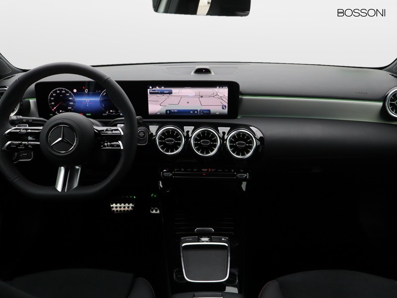 13 - Mercedes Classe A 250 e plug-in hybrid amg line extra speedshift dct amg 8g