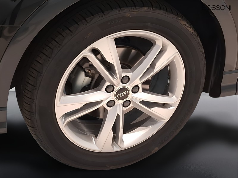 13 - Audi Q3 sportback 35 2.0 tdi s line edition s tronic
