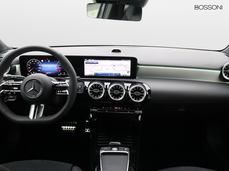 13 - Mercedes Classe A 180 d amg line extra speedshift dct amg 8g