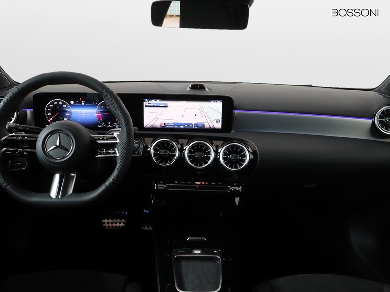 13 - Mercedes Classe A 180 d amg line extra speedshift dct amg 8g