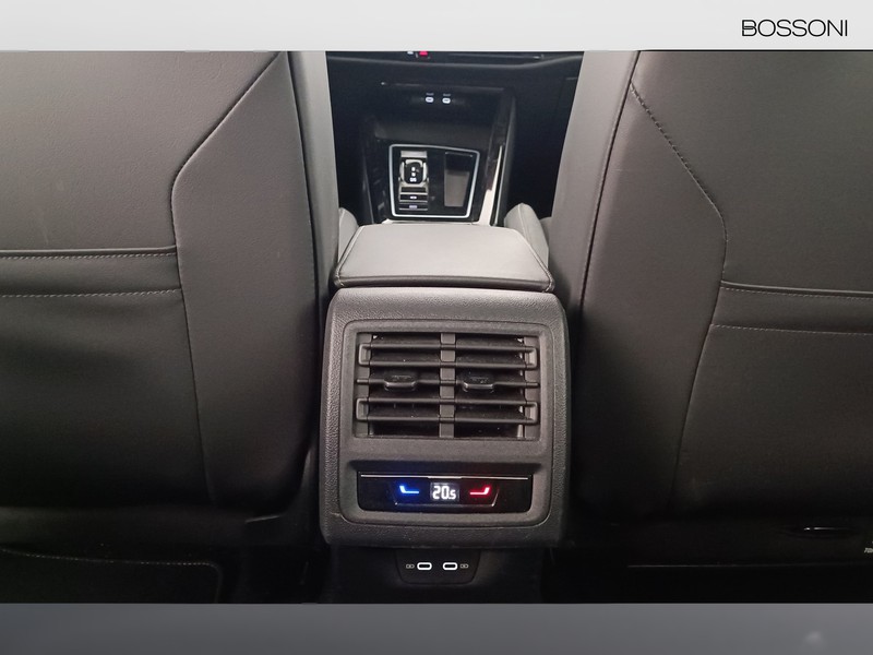 25 - Volkswagen Golf 2.0 tdi scr 150cv style dsg