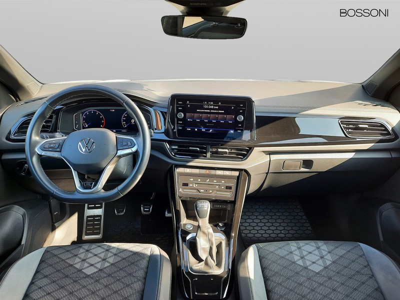 7 - Volkswagen T-Roc 1.0 tsi 110cv r line