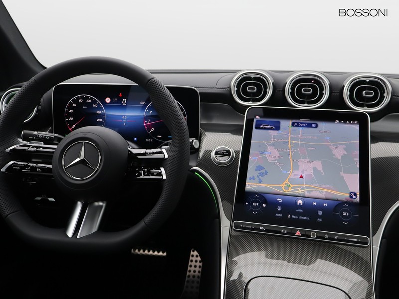 13 - Mercedes GLC suv 300 amg line premium 4matic 9g-tronic