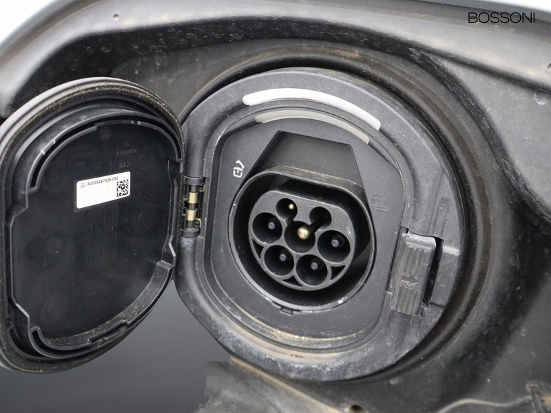19 - Mercedes Classe E station wagon all-terrain 300 de plug-in hybrid premium 4matic 9g-tronic