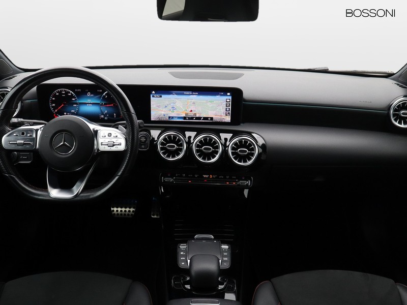 13 - Mercedes Classe A 200 d premium 8g-dct
