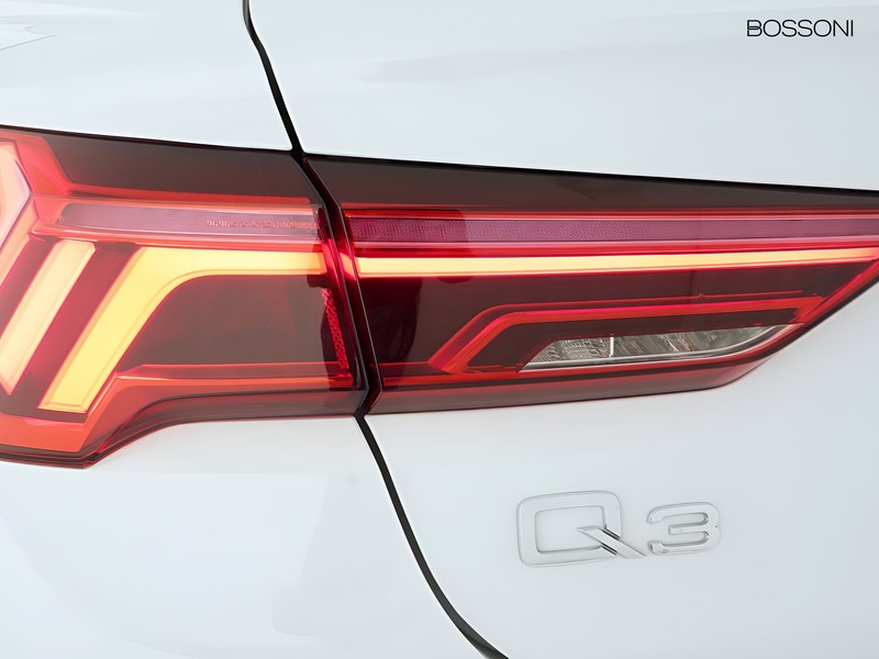 7 - Audi Q3 sportback 35 2.0 tdi s line edition s tronic