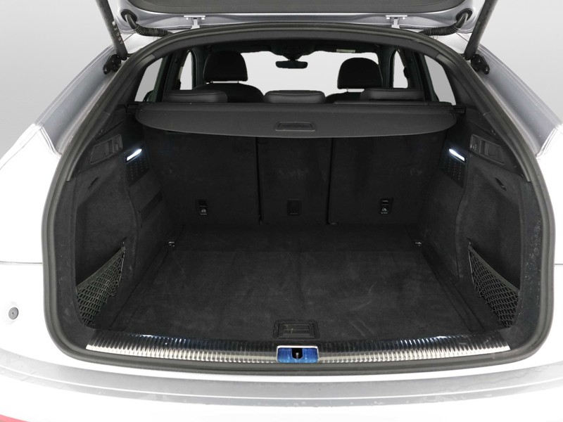 37 - Audi Q5 sportback 40 2.0 tdi mhev 12v s line quattro s tronic
