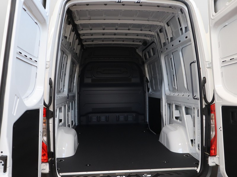 13 - Mercedes Vans Sprinter 315 rwd 2.0 cdi f 37/35 pro